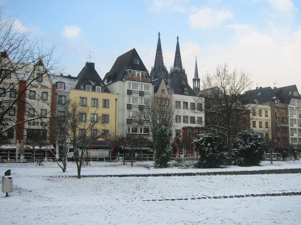 Hotel Romerhafen Cologne Extérieur photo